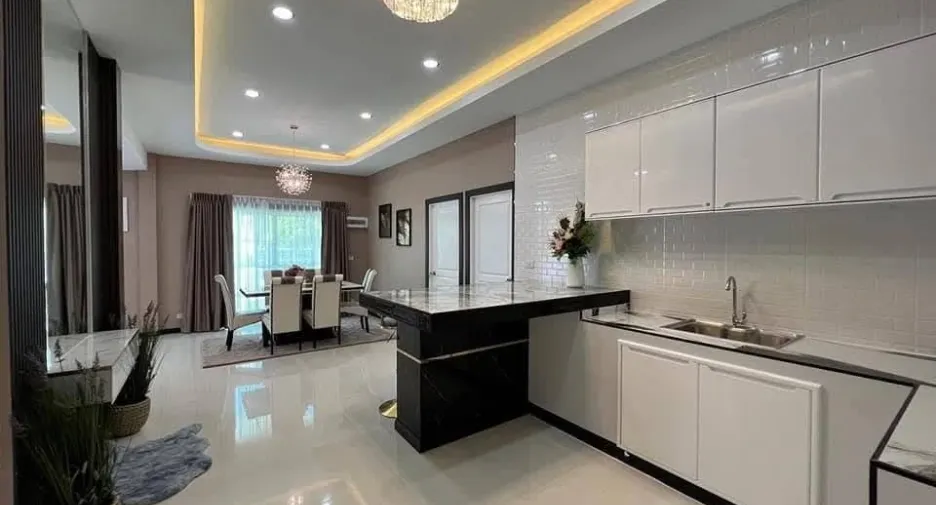 For sale 3 bedrooms house in East Pattaya, Pattaya