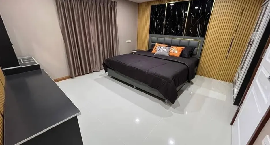 For sale 3 bedrooms house in East Pattaya, Pattaya