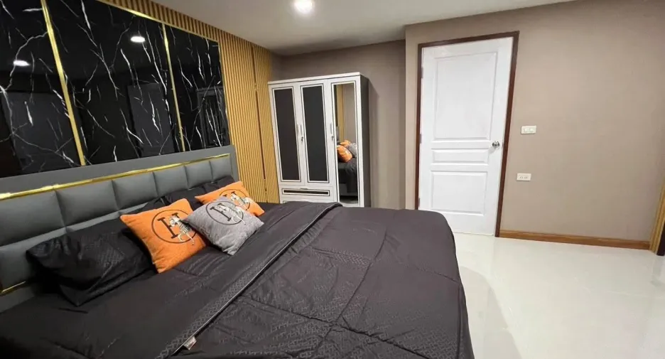 For sale 3 bedrooms house in East Pattaya, Pattaya