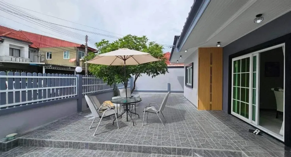 For sale 3 bedrooms house in East Pattaya, Pattaya