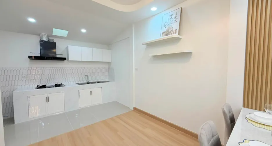 Reihenhaus zum Kauf mit 2 Zimmer in East Pattaya, Pattaya