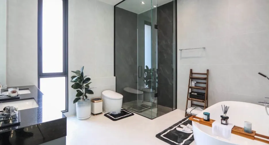 For sale 5 bedrooms villa in East Pattaya, Pattaya