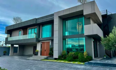 For sale 5 bedrooms villa in East Pattaya, Pattaya