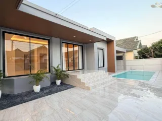 Villa zum Kauf mit 4 Zimmer in Bang Lamung, Chonburi
