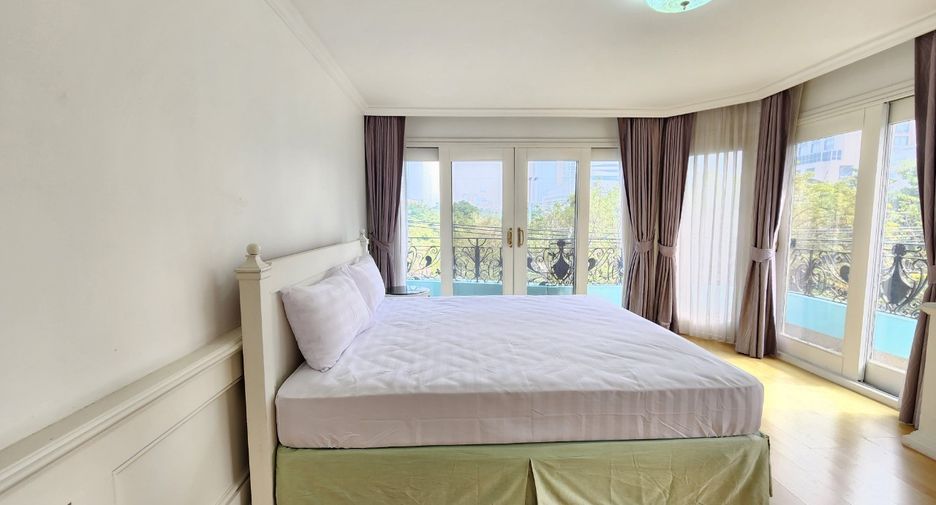 Wohnung zur Miete mit 3 Zimmer in Khlong Toei, Bangkok