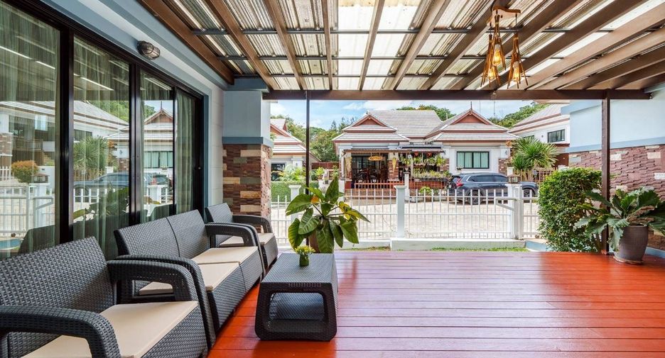 For sale 4 bedrooms house in Hua Hin, Prachuap Khiri Khan