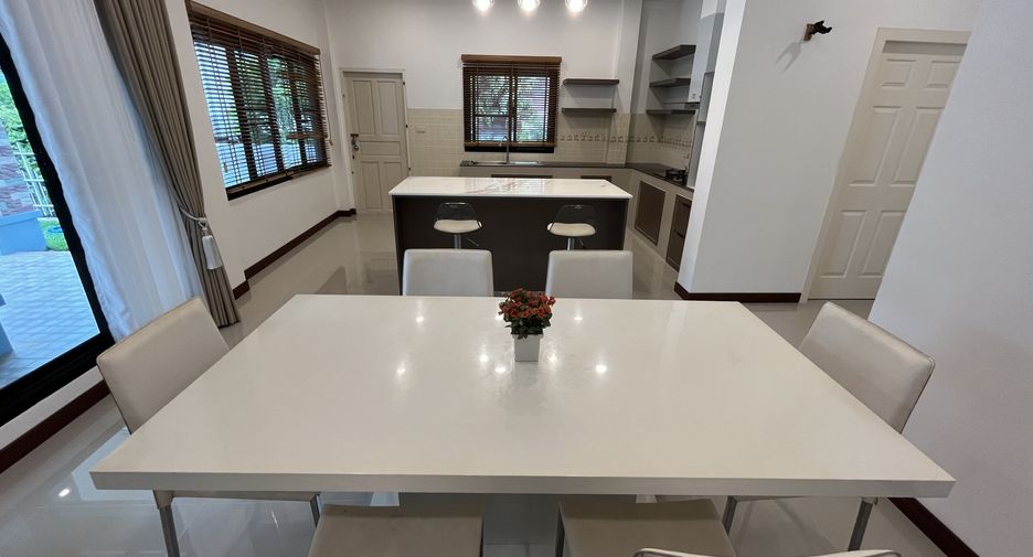 For sale 4 bedrooms house in Hua Hin, Prachuap Khiri Khan