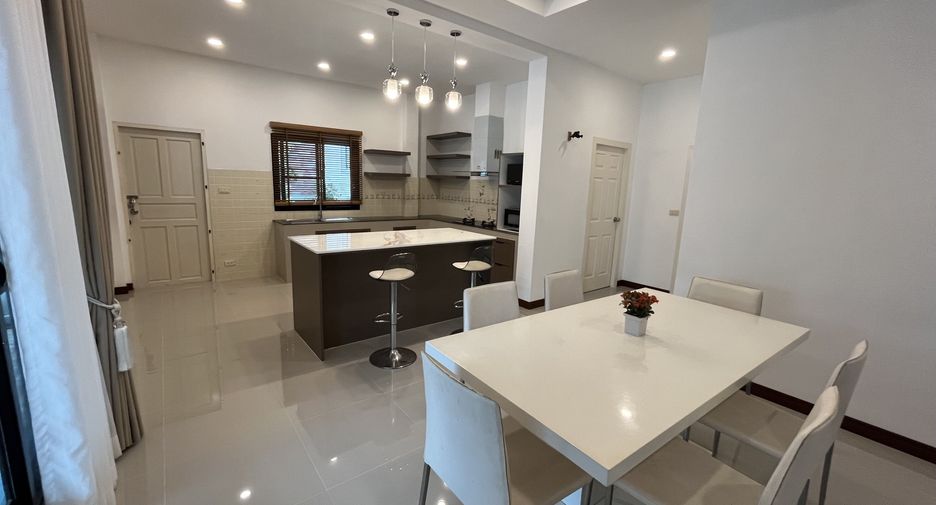 For sale 4 bedrooms house in Hua Hin, Prachuap Khiri Khan