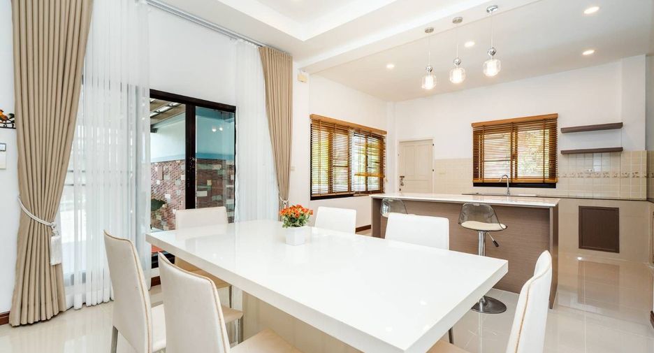 For sale 4 bedrooms house in Hua Hin, Prachuap Khiri Khan
