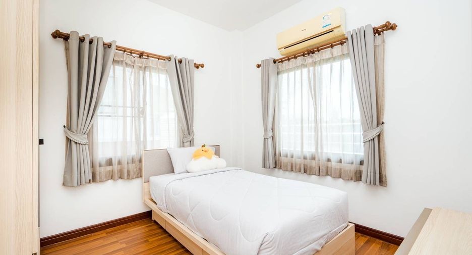 For sale 4 bedrooms house in Hua Hin, Prachuap Khiri Khan