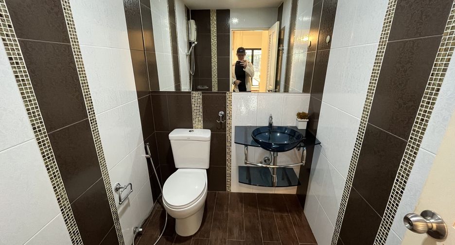 For sale 4 bedrooms house in Hua Hin, Prachuap Khiri Khan