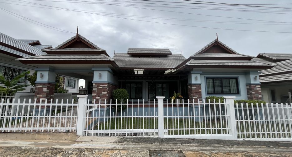 For sale 4 bedrooms house in Hua Hin, Prachuap Khiri Khan