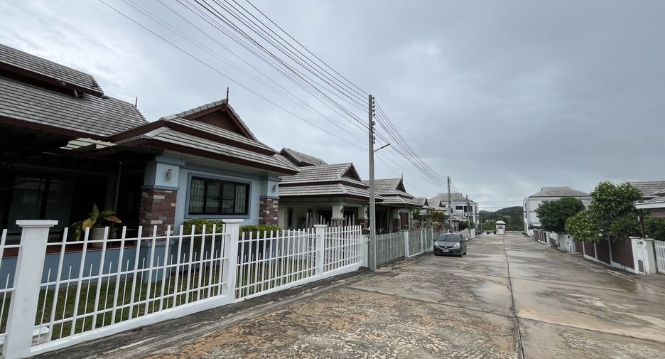 For sale 4 bedrooms house in Hua Hin, Prachuap Khiri Khan