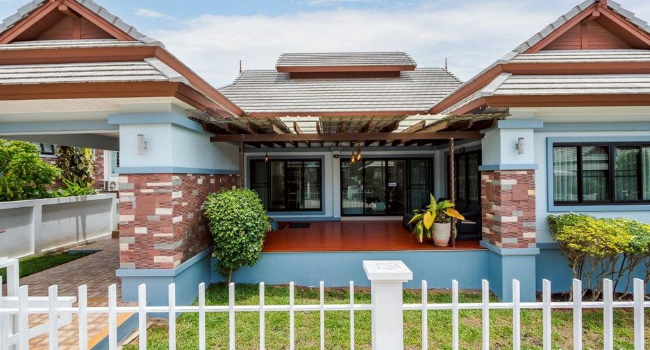 For sale 4 bedrooms house in Hua Hin, Prachuap Khiri Khan