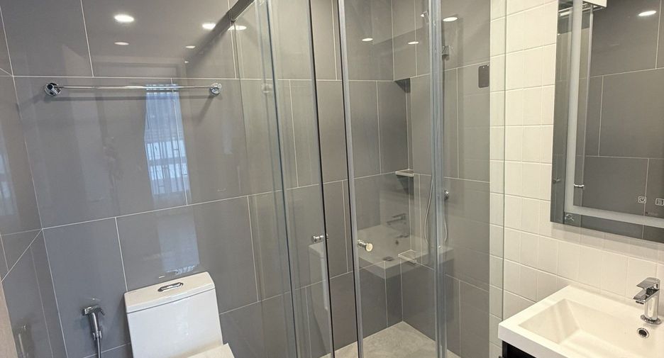 For rent 2 bedrooms condo in Bang Na, Bangkok