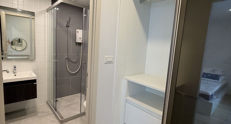 For rent 2 bedrooms condo in Bang Na, Bangkok