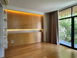 For rent 4 bedrooms apartment in Watthana, Bangkok