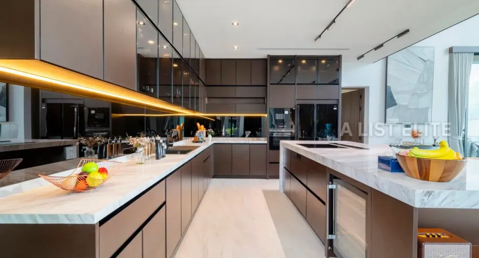 For sale 5 bedrooms house in East Pattaya, Pattaya