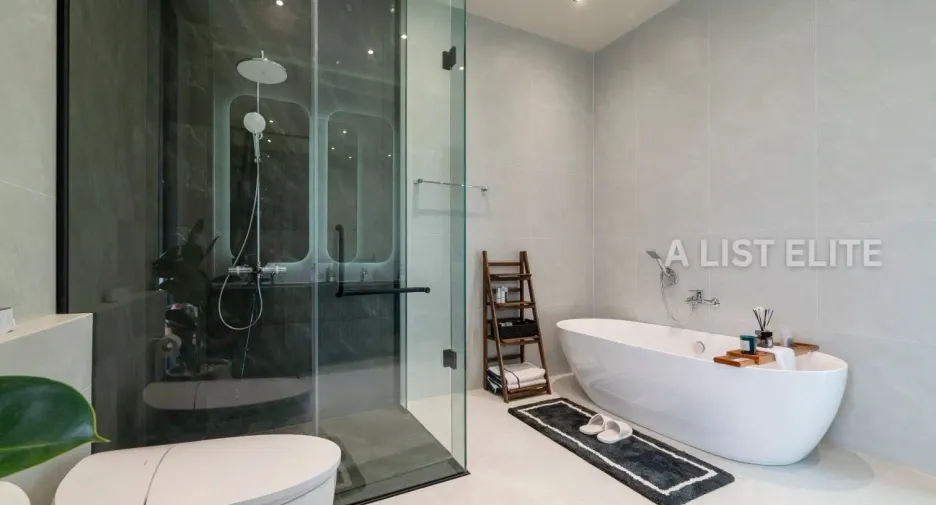 For sale 5 bedrooms house in East Pattaya, Pattaya