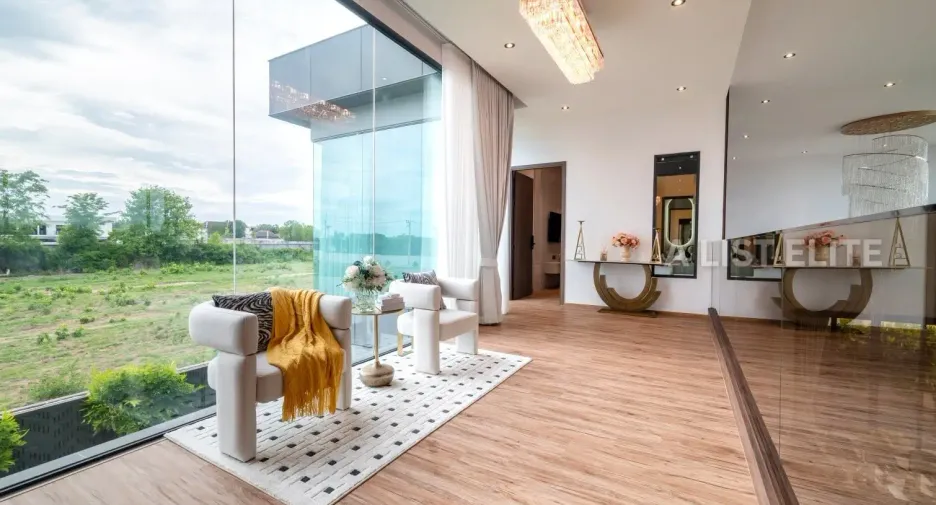 For sale 5 bedrooms house in East Pattaya, Pattaya