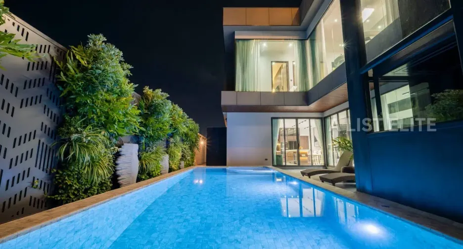 For sale 5 bedrooms house in East Pattaya, Pattaya