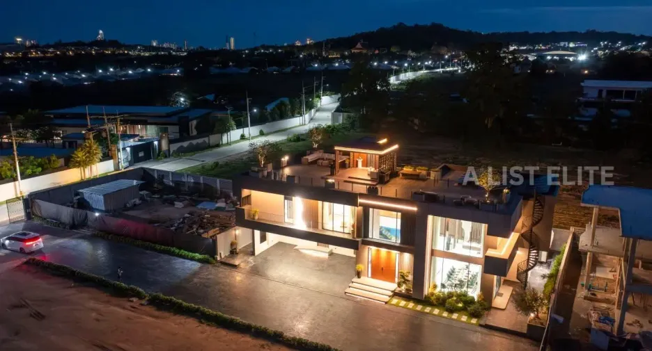 For sale 5 bedrooms house in East Pattaya, Pattaya