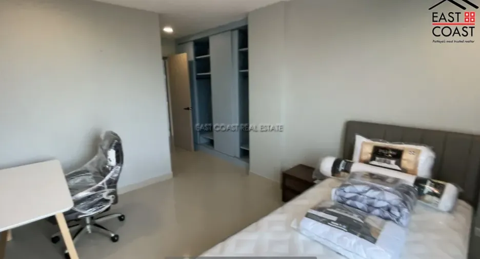 For sale 3 bedrooms condo in Jomtien, Pattaya