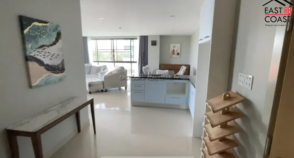 For sale 3 bedrooms condo in Jomtien, Pattaya