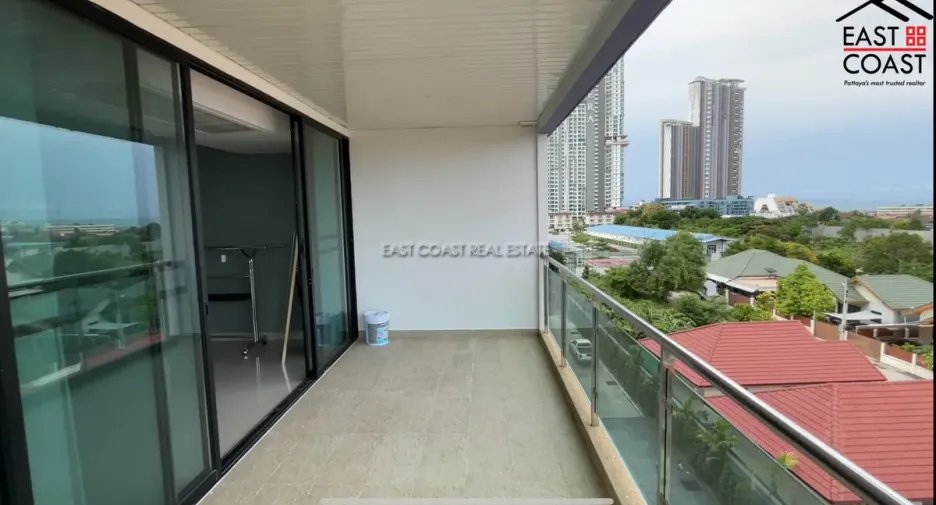 For sale 3 bedrooms condo in Jomtien, Pattaya