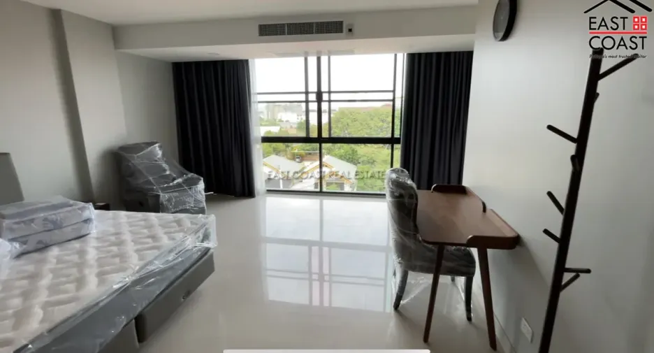 For sale 3 bedrooms condo in Jomtien, Pattaya