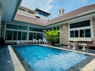 For sale and for rent 4 bedrooms house in Bang Lamung, Chonburi