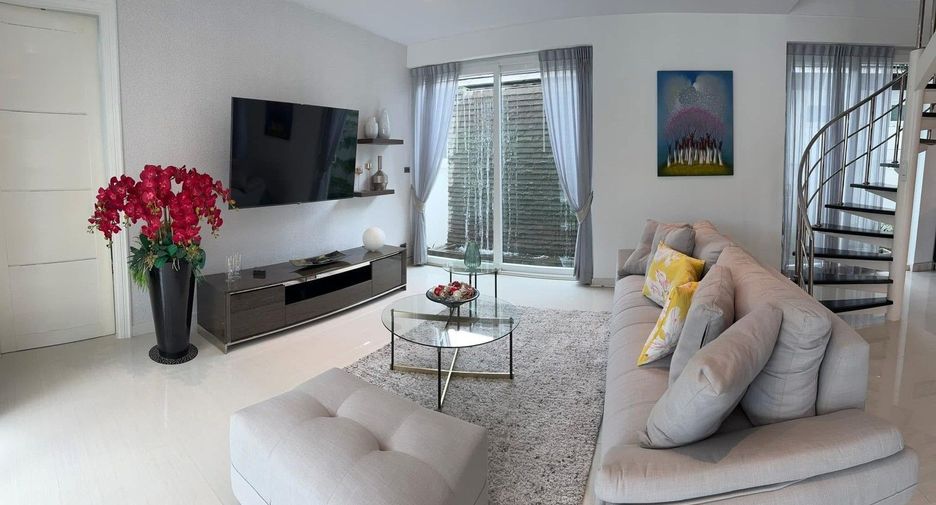 For sale 4 ベッドルーム villa in Jomtien, Pattaya