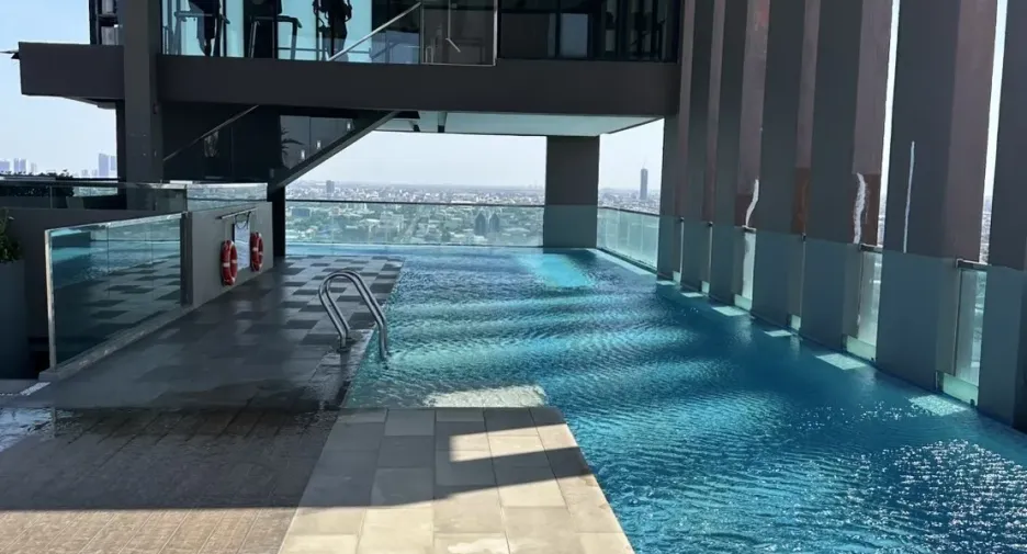 出售 2 卧室 公寓 在 Mueang Samut Prakan, Samut Prakan