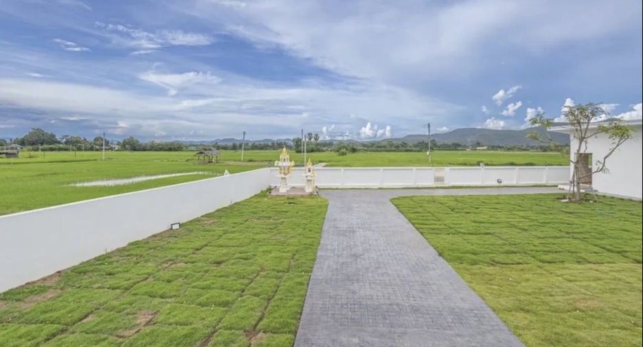For rent 3 bedrooms villa in Doi Saket, Chiang Mai