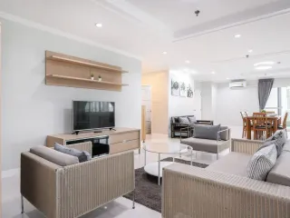 For rent 3 ベッドルーム condo in Watthana, Bangkok
