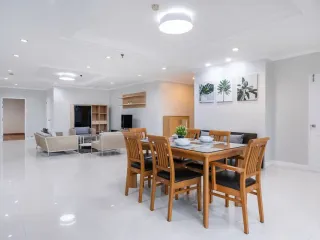 For rent 3 ベッドルーム condo in Watthana, Bangkok