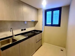 For rent and for sale 4 bedrooms condo in Watthana, Bangkok