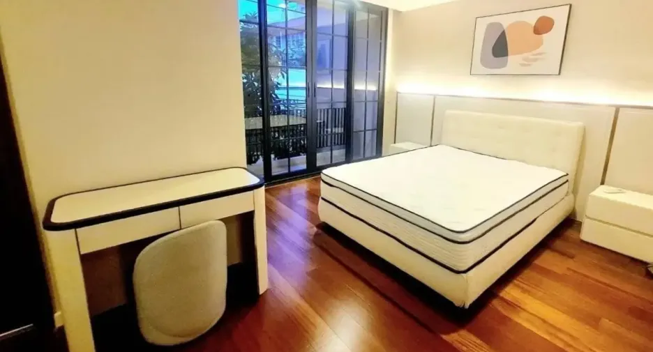 Wohnung zur Miete und zum Kauf mit 4 Zimmer in Watthana, Bangkok