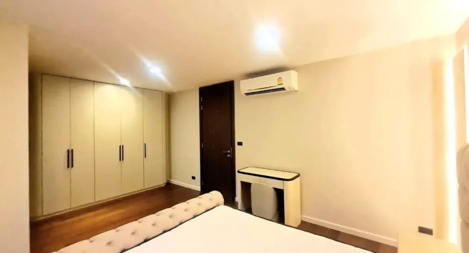 Wohnung zur Miete und zum Kauf mit 4 Zimmer in Watthana, Bangkok