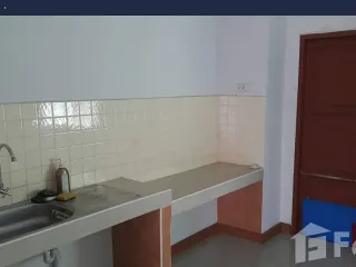 For rent 3 bedrooms townhouse in Wang Thonglang, Bangkok