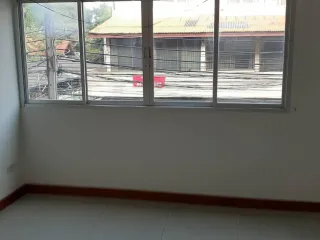 For rent 3 bedrooms townhouse in Wang Thonglang, Bangkok