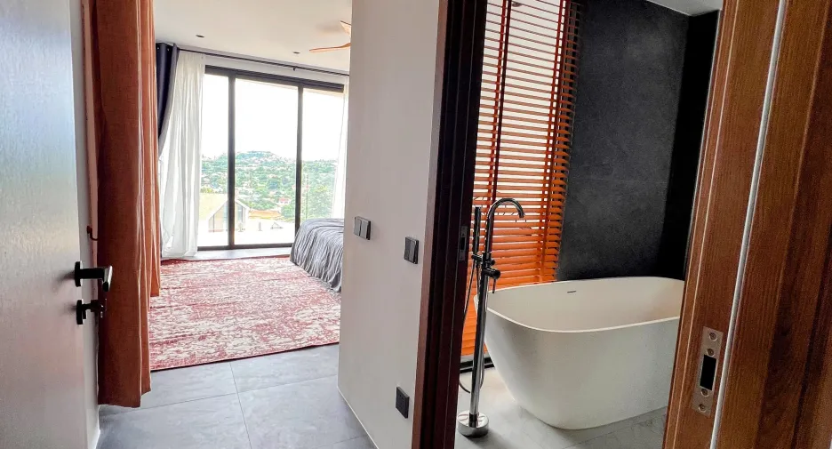For sale and for rent 4 bedrooms villa in Ko Samui, Surat Thani