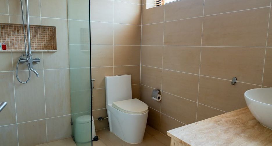 For sale and for rent 4 bedrooms villa in Ko Samui, Surat Thani