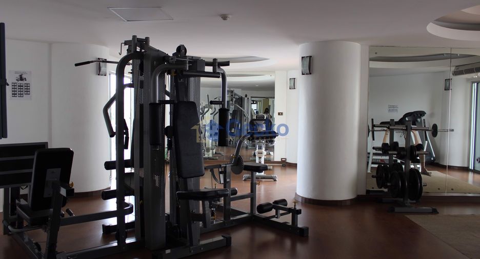 Condo en alquiler de 2 habitaciones en North Pattaya, Pattaya