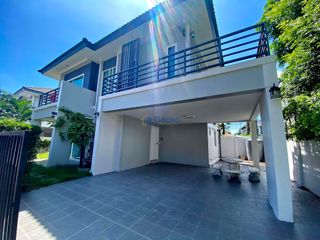 À louer 3 chambres maison à Bang Lamung, Chonburi
