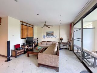 For rent 2 bedrooms condo in Na Jomtien, Pattaya