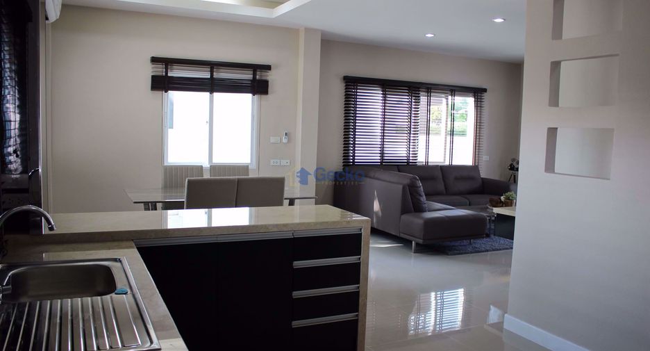À louer 3 chambres maison à East Pattaya, Pattaya