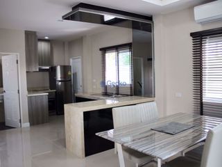 À louer 3 chambres maison à Bang Lamung, Chonburi