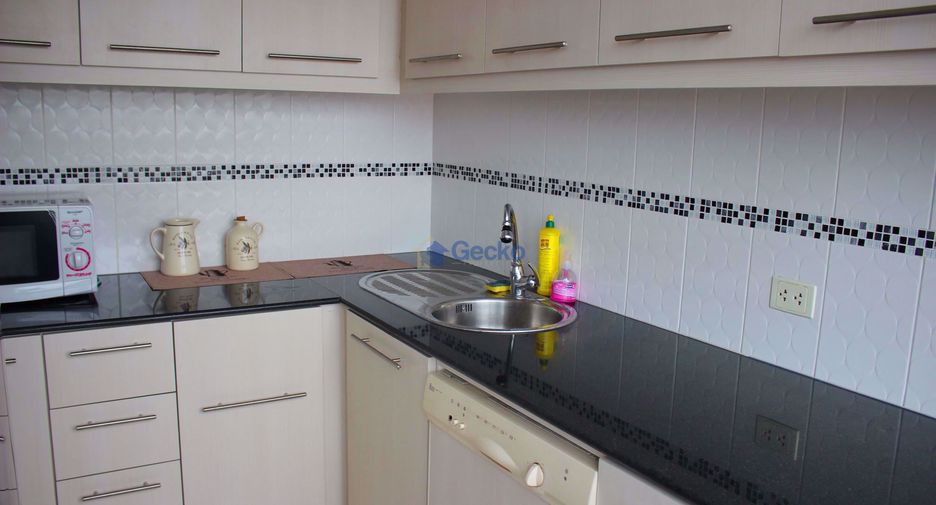 For rent 2 bedrooms condo in South Pattaya, Pattaya