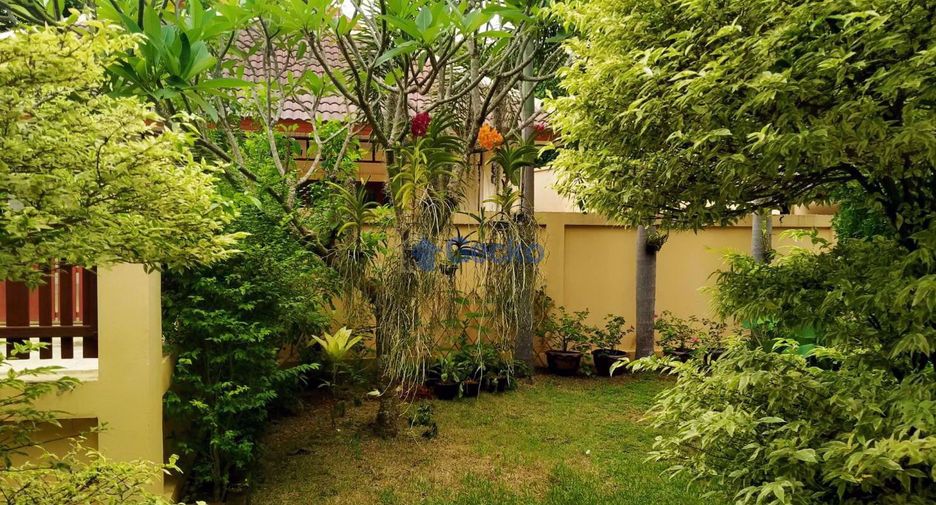 À louer 3 chambres maison à East Pattaya, Pattaya